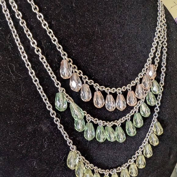 Elegant Multi-Layered Silver Necklace with Green Accents - Picture 5 of 8